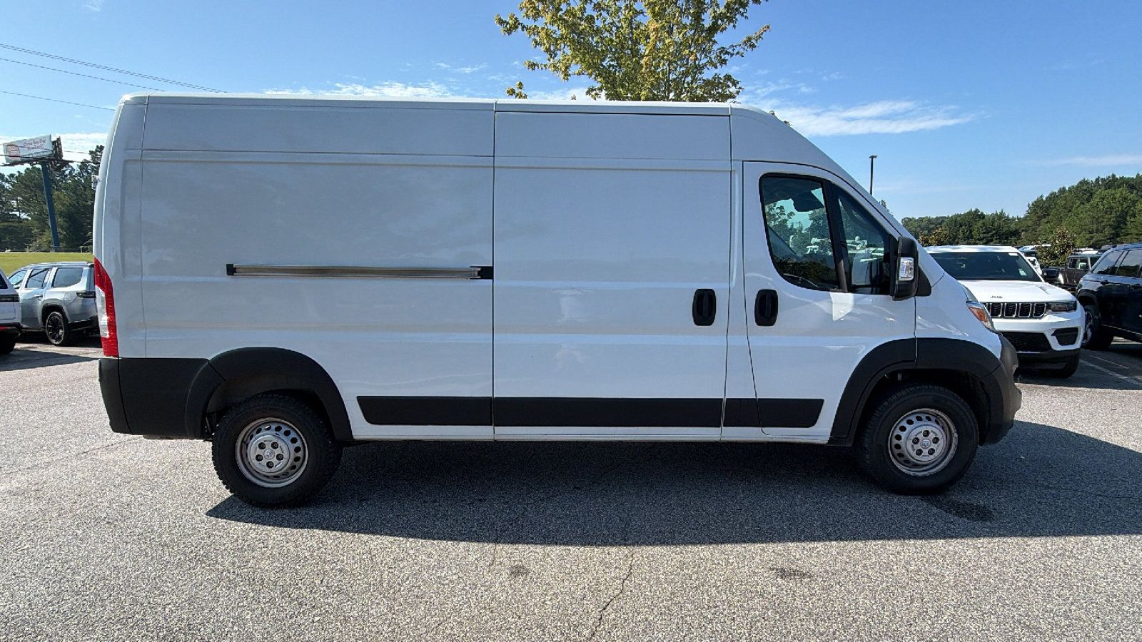 Used 2024 RAM ProMaster 2500 w/ Convenience Group FWD image 7