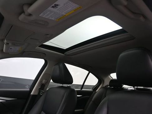 Used 2019 INFINITI Q50 Luxe RWD image 2
