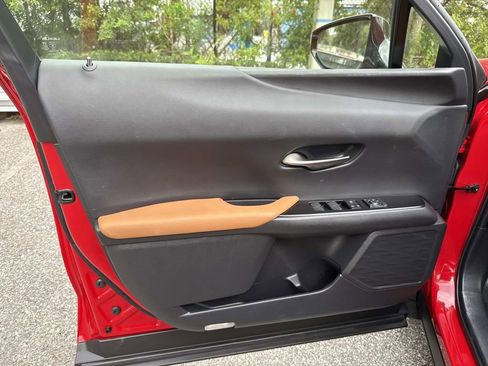 Used 2021 Lexus UX 200 w/ Accessory Package (A2) FWD image 22