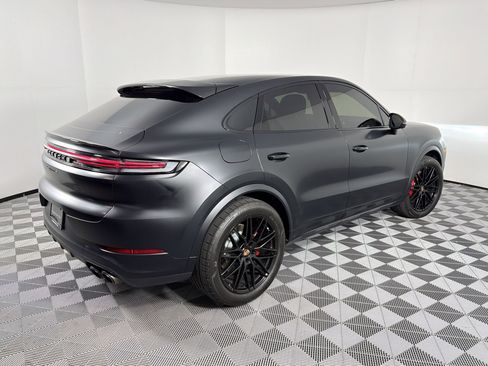 Certified 2026 Porsche Cayenne S AWD/4WD image 9