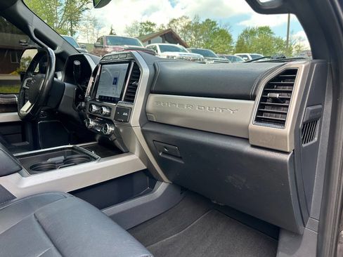 Used 2022 Ford F250 Lariat w/ Tremor Off-Road Package AWD/4WD image 31