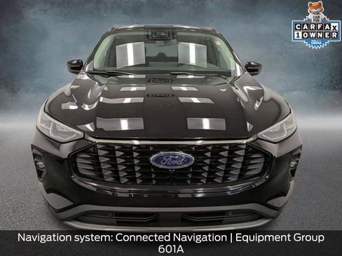 Used 2024 Ford Escape Platinum image 2