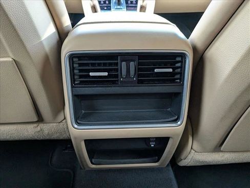 Used 2020 Porsche Cayenne image 18