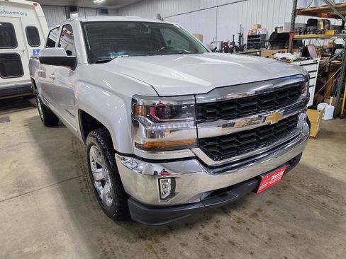 Used 2018 Chevrolet Silverado 1500 LT w/ LT Eassist Package AWD/4WD image 1