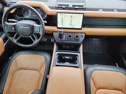 Used 2023 Land Rover Defender 110 X AWD/4WD image 13
