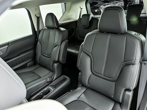 Used 2025 INFINITI QX80 Sensory AWD/4WD image 20