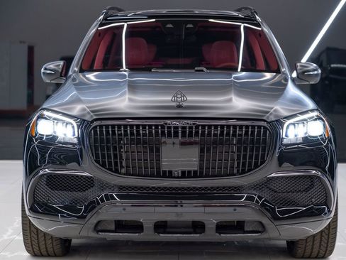 Used 2023 Mercedes-Benz Maybach GLS 600 4MATIC image 2