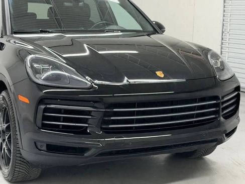 Used 2022 Porsche Cayenne AWD/4WD image 45