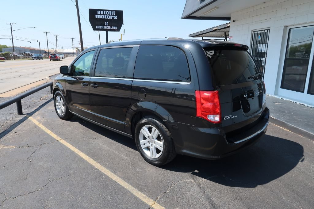 Used 2019 Dodge Grand Caravan SXT FWD image 4