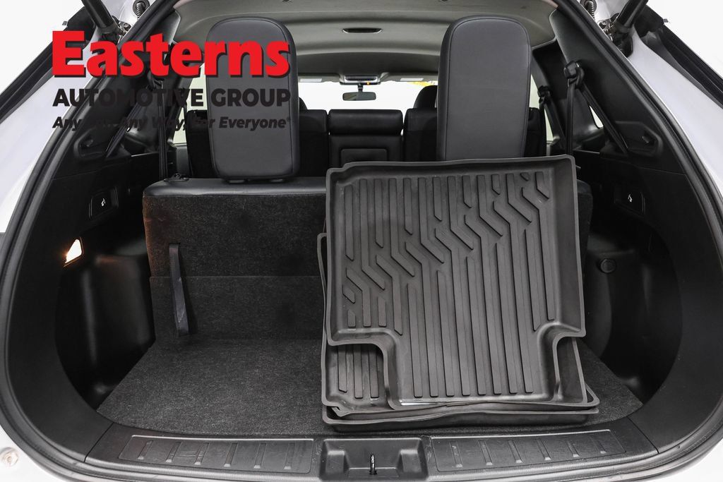 Used 2024 Mitsubishi Outlander SE AWD/4WD image 11