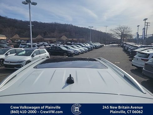 Certified 2021 Volkswagen Tiguan SEL Premium R-Line image 30