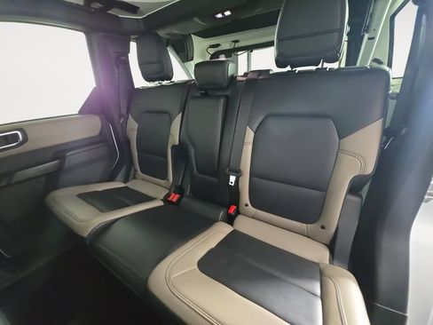 Used 2024 Ford Bronco Wildtrak AWD/4WD image 15