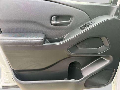 Used 2024 Nissan Frontier S w/ Technology Package image 16