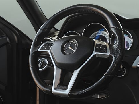 Used 2014 Mercedes-Benz C 250 Sport image 24