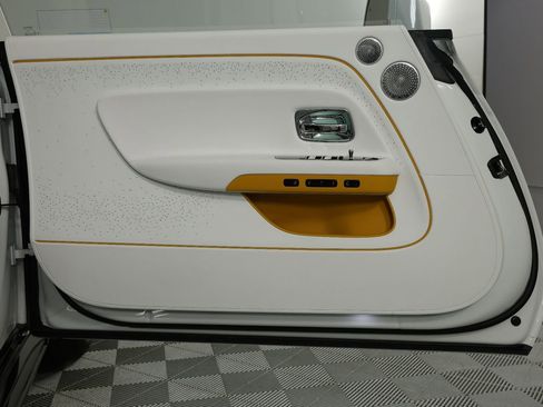 New 2025 Rolls-Royce Spectre Black Badge image 20