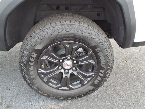 Used 2024 GMC Canyon Elevation w/ Convenience Package image 20
