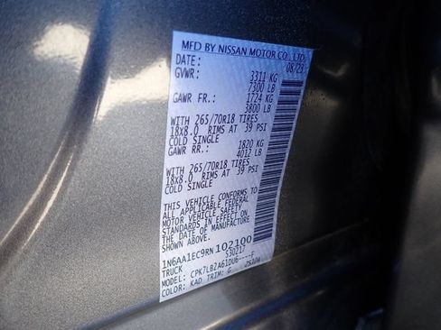 Used 2024 Nissan Titan SV AWD/4WD image 19