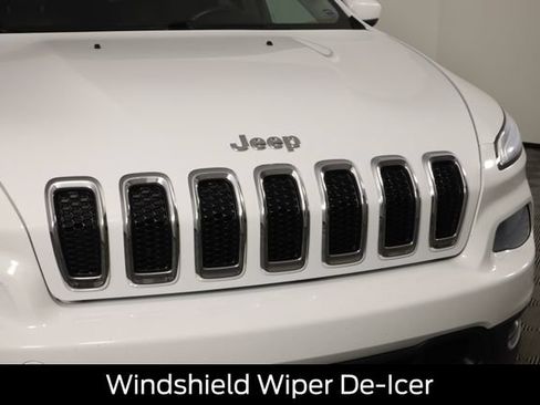 Used 2014 Jeep Cherokee Latitude w/ Cold Weather Group AWD/4WD image 18