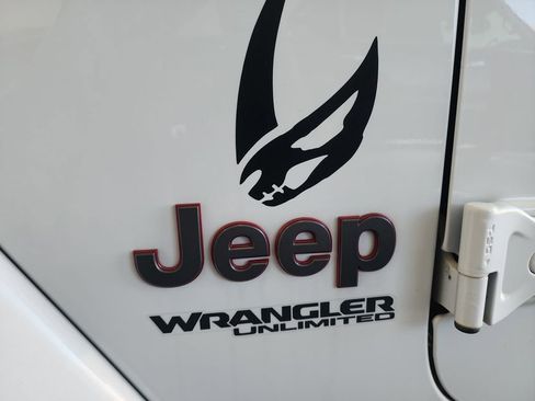 Used 2018 Jeep Wrangler Unlimited Rubicon AWD/4WD image 31