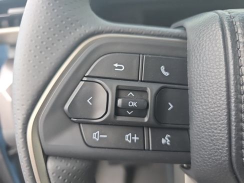 Used 2026 Toyota 4Runner SR5 AWD/4WD image 13