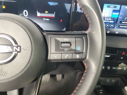 Used 2026 Nissan Kicks SR FWD image 24