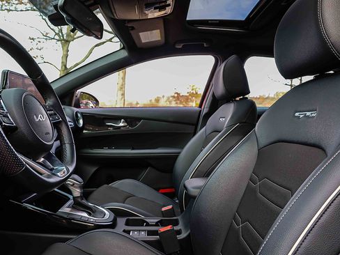 Certified 2023 Kia Forte GT-Line w/ GT-Line Premium Package image 8