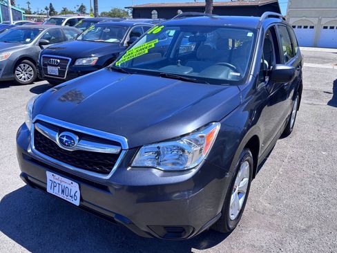 Used 2016 Subaru Forester 2.5i w/ Alloy Wheel Package AWD/4WD image 2