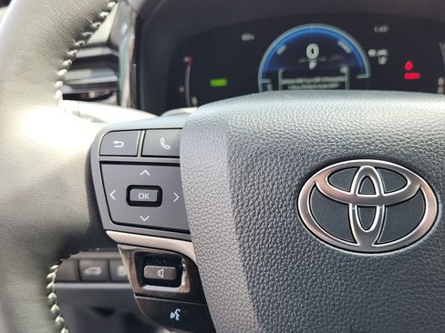 Certified 2025 Toyota Camry SE w/ Convenience Package FWD image 17