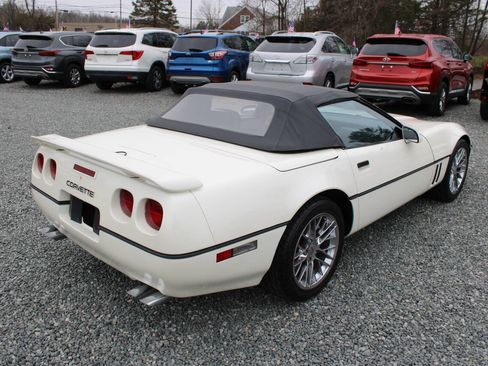 Used 1989 Chevrolet Corvette Convertible RWD image 15