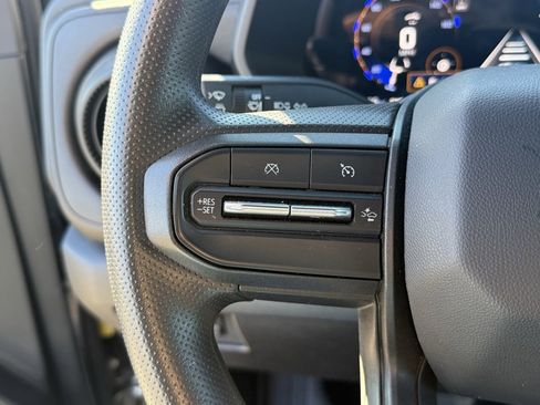 Used 2024 Chevrolet Colorado Trail Boss w/ Technology Package image 19