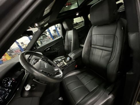 Used 2020 Land Rover Range Rover Evoque R-Dynamic S image 15