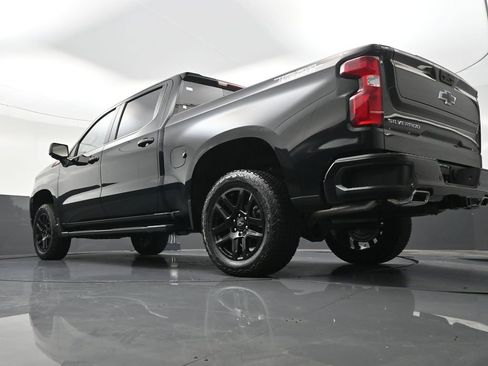 Used 2025 Chevrolet Silverado 1500 LT Trail Boss w/ LT Trail Boss Premium Package AWD/4WD image 26