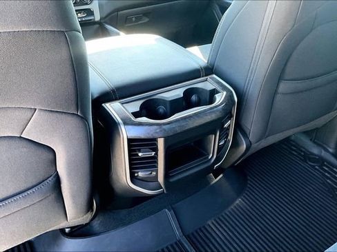 Used 2021 RAM 1500 Big Horn AWD/4WD image 35