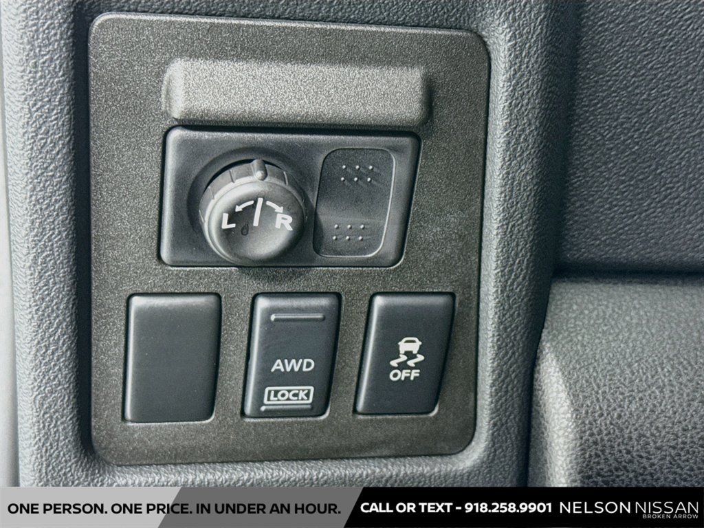 Used 2013 Nissan Rogue SV w/ Premium Pkg AWD/4WD image 10