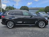 Used 2022 BMW X5 xDrive40i w/ Premium Package image 3
