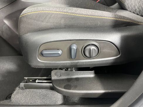 Used 2022 Chevrolet Equinox LT FWD image 24