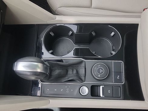 Used 2019 Volkswagen Atlas SEL image 33