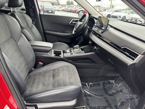Used 2024 Mitsubishi Outlander SE image 32
