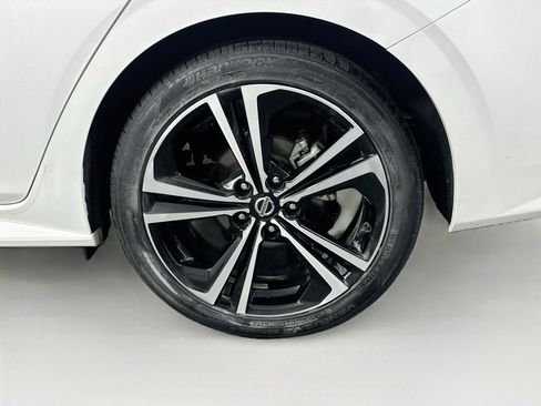 Used 2023 Nissan Sentra SR FWD image 11