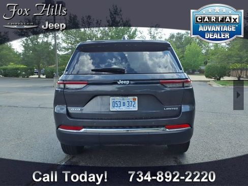 Used 2025 Jeep Grand Cherokee Limited AWD/4WD image 7