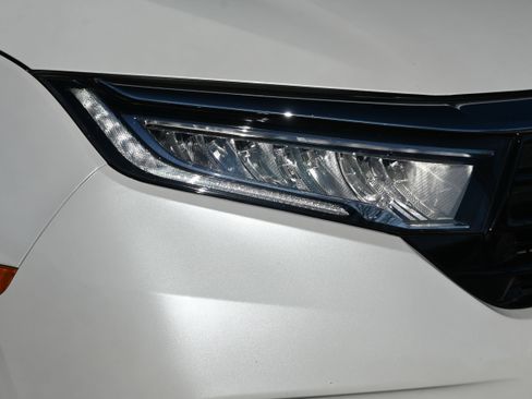 Used 2022 Honda Odyssey Elite image 15