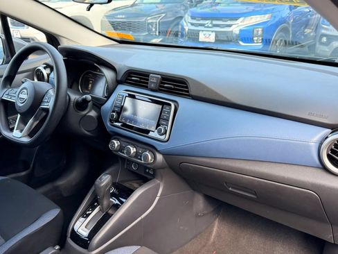 Used 2025 Nissan Versa SV FWD image 16