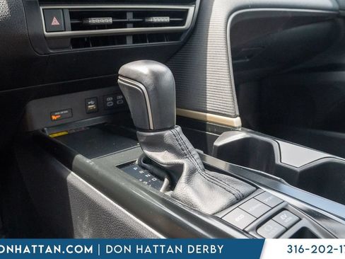 Used 2025 Toyota Camry SE FWD image 11