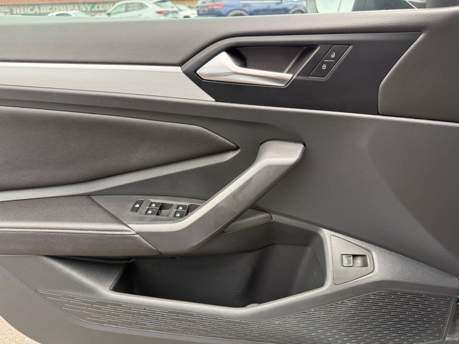 Used 2025 Volkswagen Jetta Sport FWD image 34