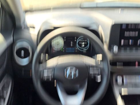 Used 2023 Hyundai Kona SE FWD image 16