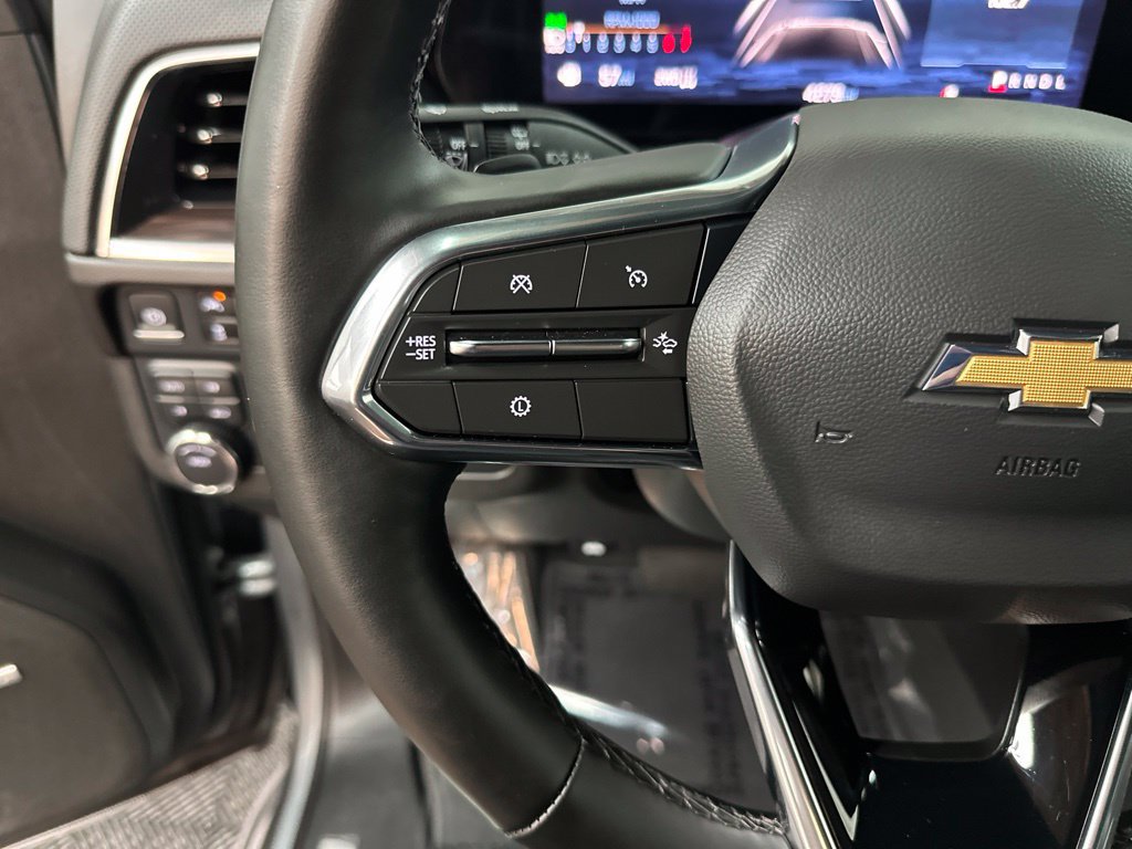 Used 2025 Chevrolet Suburban Premier AWD/4WD image 14