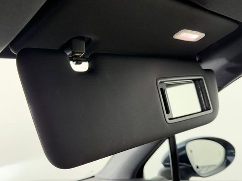 Used 2025 Porsche Cayenne S image 27