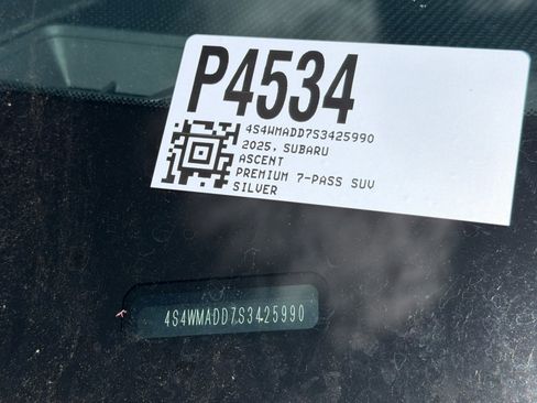 Used 2025 Subaru Ascent Premium AWD/4WD image 3