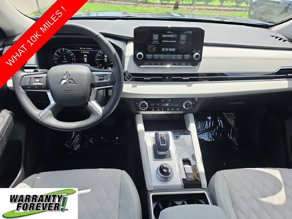 Used 2024 Mitsubishi Outlander SEL Black Edition FWD image 9