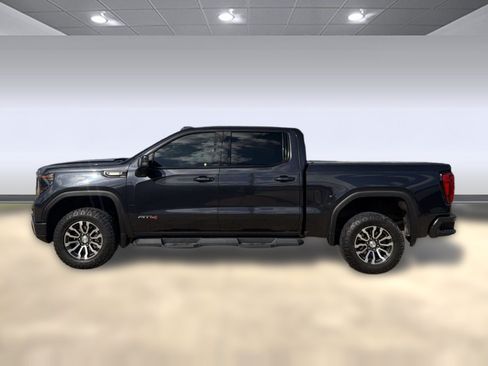 Used 2023 GMC Sierra 1500 AT4 w/ Technology Package AWD/4WD image 2